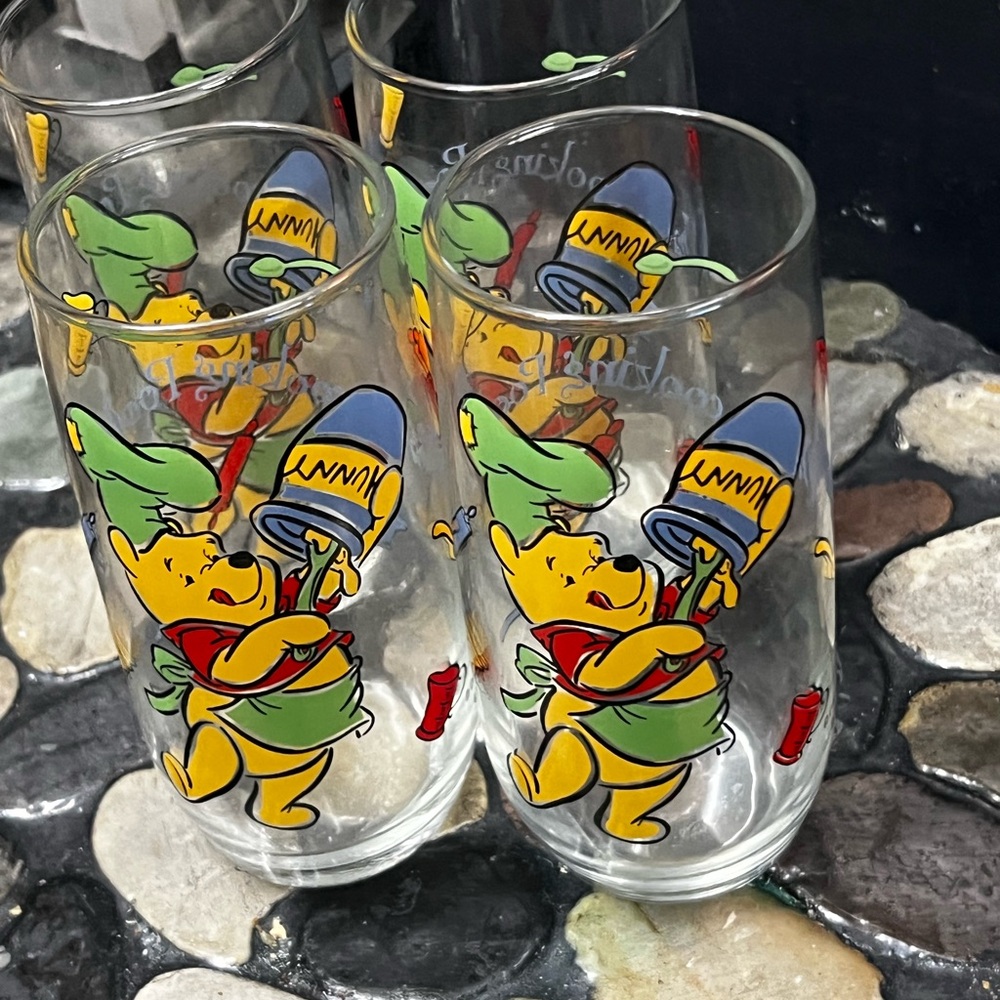 Winnie the Pooh Glass Set with Colorful Design